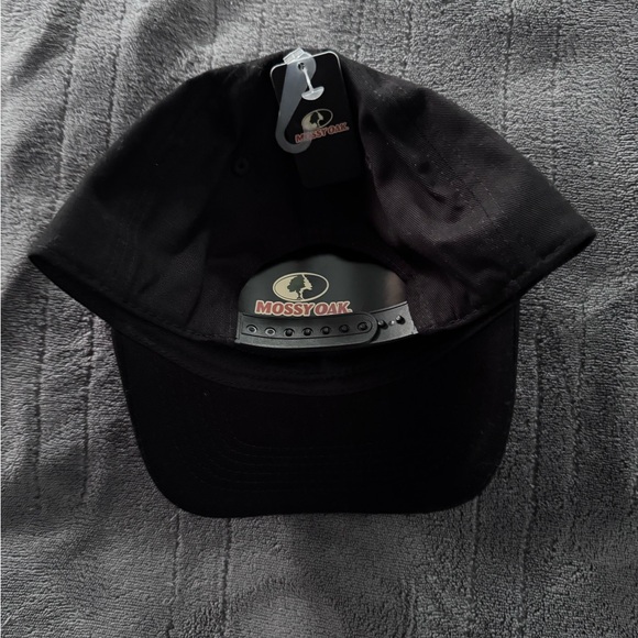 Mossy Oak Black Cap with Logo - Picture 3 of 3